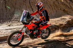 Dakar, tappa 6: Petrucci apre la 'replica' Riyadh-Riyadh, poi la pausa