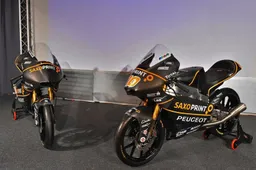 Moto3: Peugeot SaxoPrint si presenta in anteprima