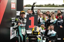 Superbike: Philipp Oettl e Go Eleven, finale col sorriso "Ce lo meritavamo"