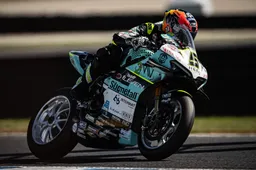 Superbike Australia: Phillip Oettl il miracolato, Go Eleven respiro di sollievo