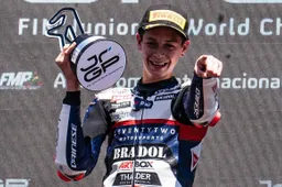 Guido Pini talento esplosivo, che impresa all'esordio in Moto3 JuniorGP!