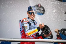 MotoGP, Marco Melandri "Gara spaziale grazie a Marquez"
