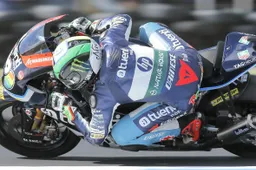 Moto2 Phillip Island Gara: vince Espargaro, Marquez Campione