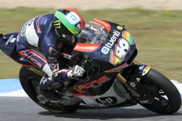 Moto2 Estoril Warm Up: Espargaro, Marquez e Rabat a contatto