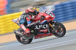 Yoshimura SERT Suzuki in pole alla 24h Motos Le Mans 2023