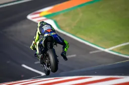 Spy MotoGP: alluminio vs carbonio, i diversi forcelloni Yamaha a Portimao
