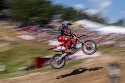 Motocross Lommel: Prado vince le qualifiche MXGP, assente Adamo