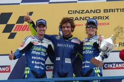 MotoGP, amarcord GP Inghilterra: 2004 l'anno dei sorrisi
