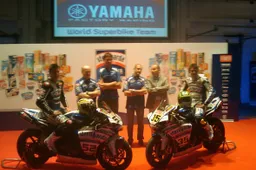 Superbike: prima immagine Yamaha Sterilgarda 2010