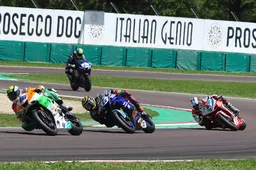 Supersport Donington: Grande battaglia per il titolo