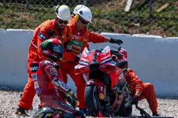 MotoGP Catalunya: Highlights gara Sprint, ecco com'è caduto Bagnaia