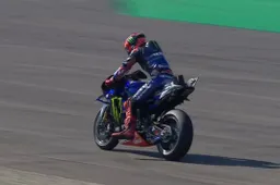 MotoGP: Quartararo, stretching verso il GP Assen "Spero la gamba non peggiori"