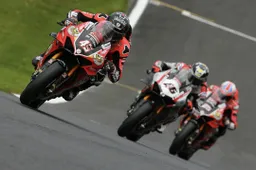 BSB Oulton Park Gara 2: Scott Redding vince in volata