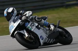 250cc: lotta tra De Rosa e Di Meglio per il "Rookie of the year"