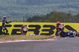 Superbike Most, Razgatlioglu beffato dalla gomma: "È scoppiata"