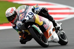 Red Bull Rookies Cup Silverstone Gara 1: ancora Martin, Manzi 3°, Pagliani 4°