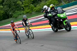 Superbike Imola Jonathan Rea si allena con Damiano Cunego