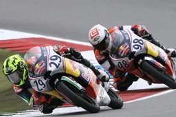 Red Bull Rookies Cup Assen Gara 1: vince Hanika, Manzi 1° fuori all'ultima variante