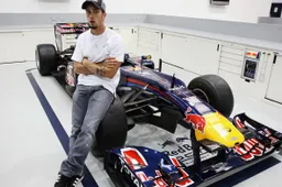 MotoGP: Stoner e Dovizioso in visita alla Red Bull F1