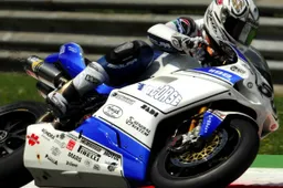 Superbike: costanti miglioramenti per Regis Laconi