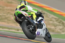 Supersport Aragon Warm Up: Lowes precede Russo
