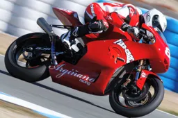 Moto2: la AJR all'esordio mondiale con Ricky Cardus