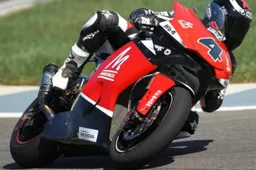 Moto2: Ricky Cardus torna in sella a Estoril con la Bimota