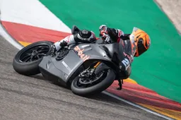 Superbike: Michael Rinaldi "Non ho rischiato, ma la V4 dà emozione"