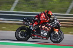 Superbike, Michael Rinaldi non si esalta: "Non corro contro Bautista"