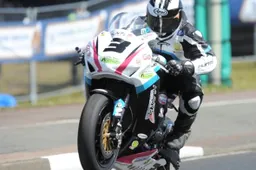 Tourist Trophy: per Michael Dunlop un 2013 sulla cresta... dell'Honda!