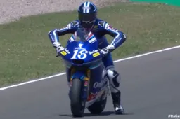 Moto2 Mugello: Joe Roberts pole da record, Pasini top Italia