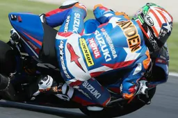 MotoAmerica Road America Roger Hayden in pole con il casco di Nicky