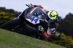 Supersport Phillip Island Roberto Rolfo trionfa per un millesimo!