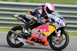 Red Bull Rookies Cup: non c'è Maria Herrera, corre la motociclista Yui Watanabe