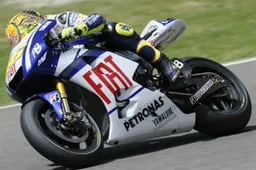 MotoGP: Valentino Rossi dimesso dall'Ospedale di Firenze