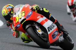 MotoGP: Valentino Rossi "Gap dimezzato, non molliamo"