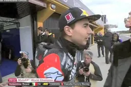 Valentino Rossi al ritorno in Yamaha è già.. Campione