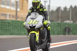 MotoGP: Test a Valencia, prima ora condizionata dal maltempo