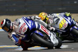 MotoGP: Jarvis, Yamaha "Vogliamo il rinnovo di Rossi e Lorenzo"