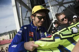 Rossi: ''Compagno di squadra 2017? Vinales o Pedrosa''