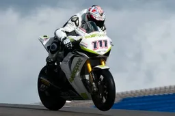 Superbike: a Portimao Ruben Xaus chiude in testa