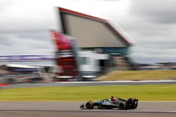 Formula 1 Gran Bretagna: Russell in pole, ruggito Mercedes