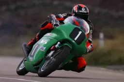 Manx Grand Prix: Farquhar porta al successo la Paton alla Classic 500 Race