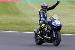 Ryan Vickers ritrova la vittoria a Brands Hatch: British Superbike apertissimo