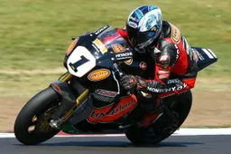 BSB: estate "calda" per i piloti del British Superbike