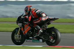 BSB Silverstone Warm Up: Ryuichi Kiyonari si porta in testa