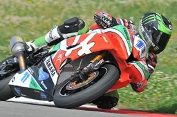 Supersport Nurburgring Prove 1: Lowes lascia tutti a 1"