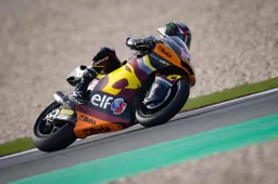 Moto2 GP Doha: Lowes pole-bis, Gardner e Bezzecchi in prima fila