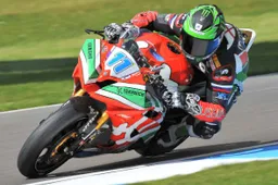Supersport Jerez Qualifiche 1: Lowes in pole provvisoria
