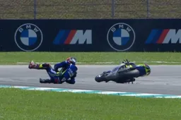 Moto2 Sepang: Ayumu Sasaki, brivido e bandiera rossa. Gonzalez al top